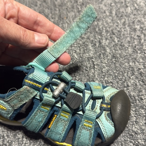 KEEN boys Newport H2O sandals size 9. - Picture 9 of 9